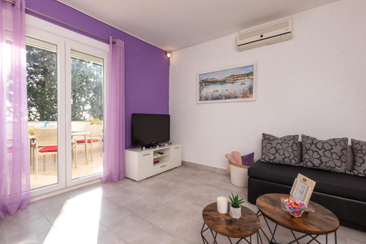 Apartment Marija Кърк Екстериор снимка