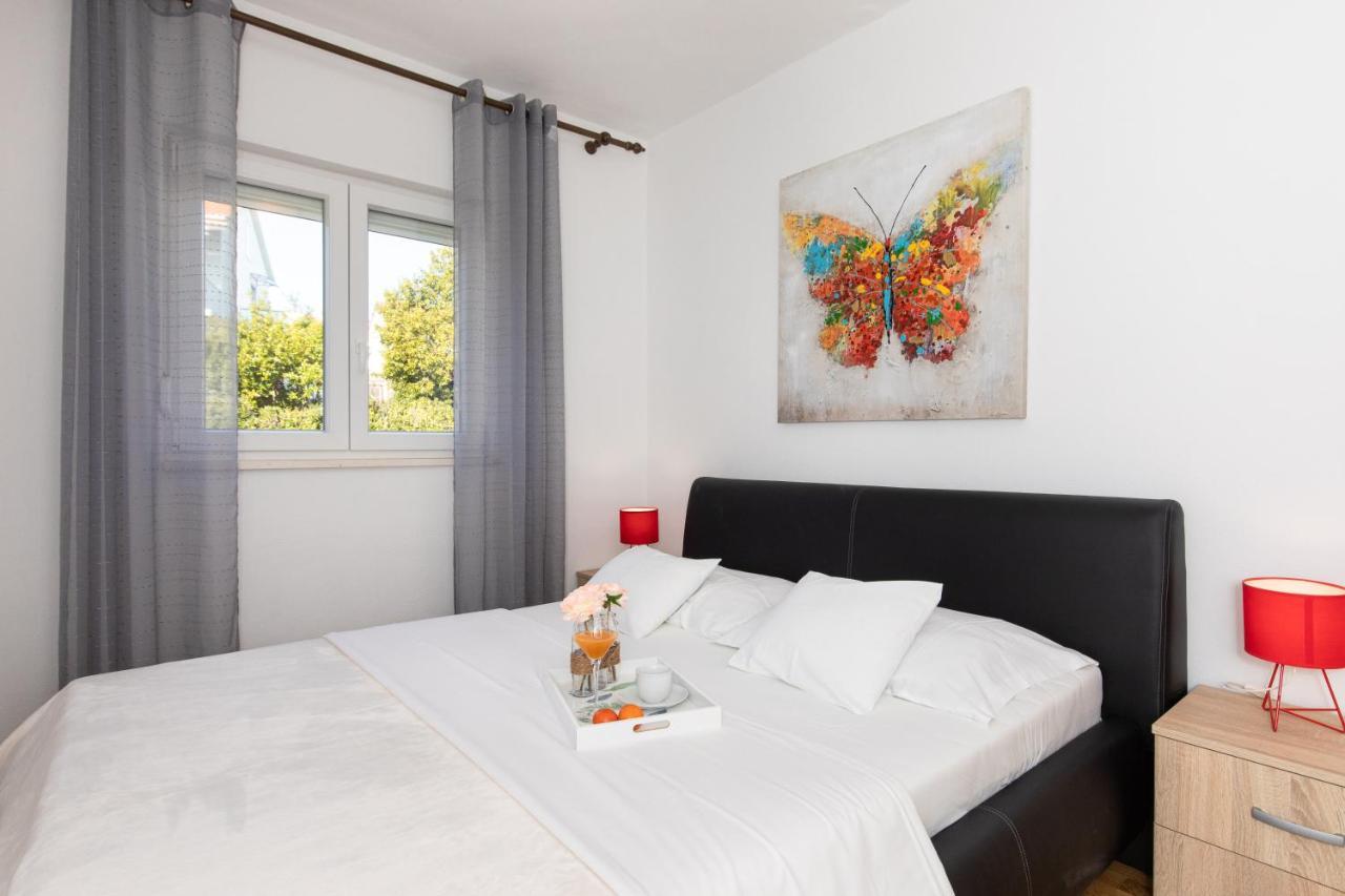 Apartment Marija Кърк Екстериор снимка